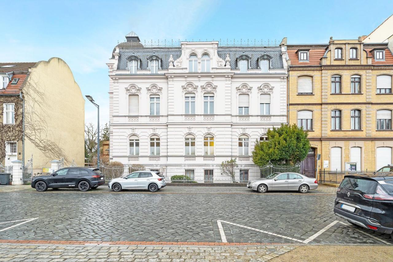 Apartments Direkt Am Staatstheater,Modern,Zentral,Ruhig,2 Zimmer,Netflix,Privatparkplatz Auf Dem Hof Cottbus Exterior photo